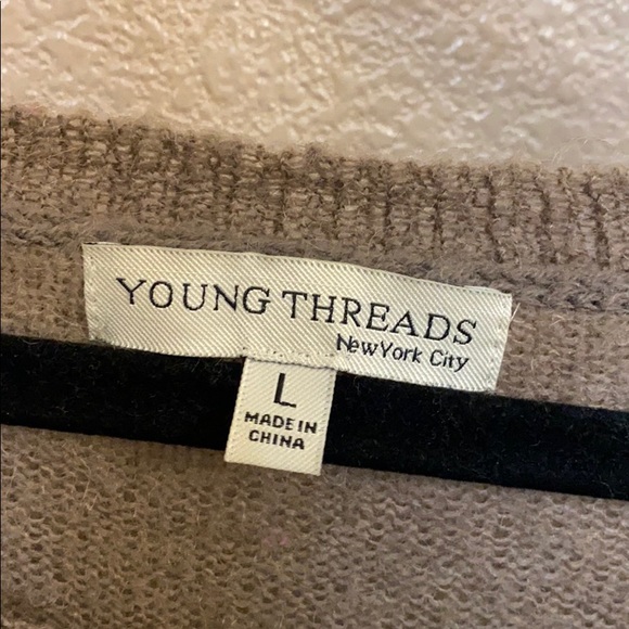 Young Threads sweatshirt - Picture 3 of 3